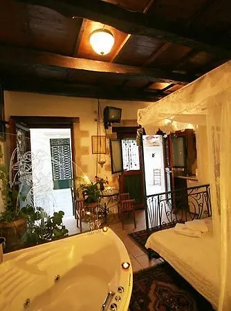 Гостьовий будинок My Chania (Crete)